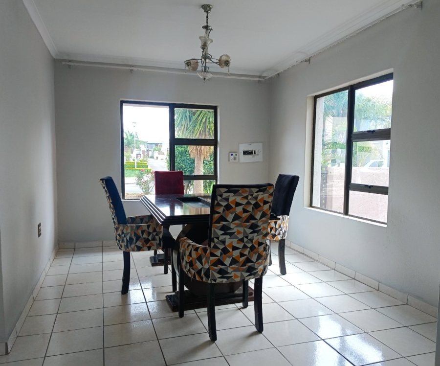 To Let 5 Bedroom Property for Rent in Thornhill Limpopo