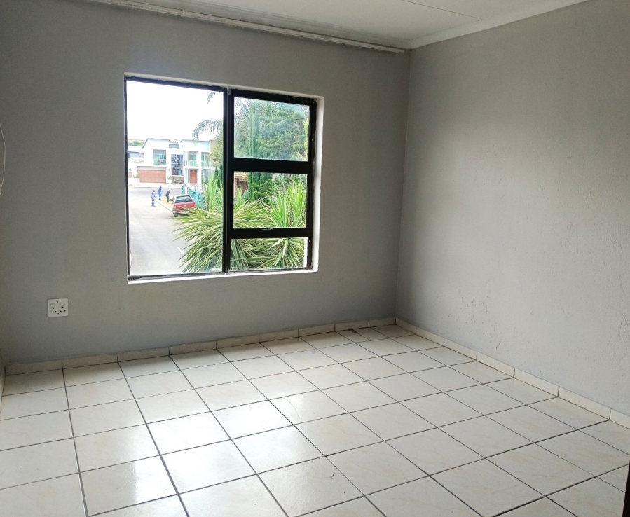 To Let 5 Bedroom Property for Rent in Thornhill Limpopo