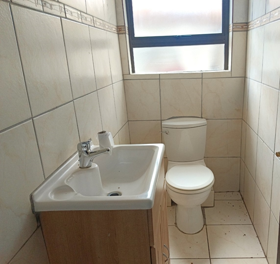 To Let 5 Bedroom Property for Rent in Thornhill Limpopo