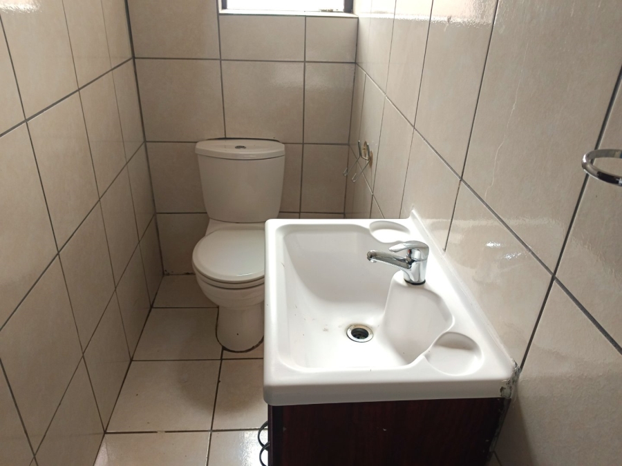 To Let 5 Bedroom Property for Rent in Thornhill Limpopo