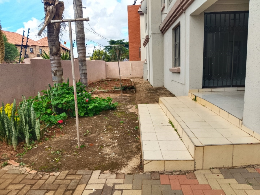 To Let 5 Bedroom Property for Rent in Thornhill Limpopo