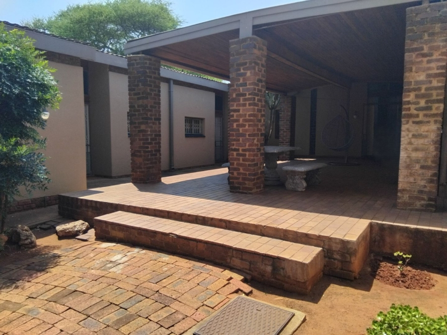 To Let 4 Bedroom Property for Rent in Kameeldoringpark Limpopo