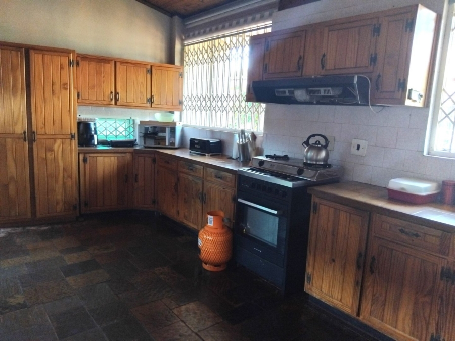 To Let 4 Bedroom Property for Rent in Kameeldoringpark Limpopo