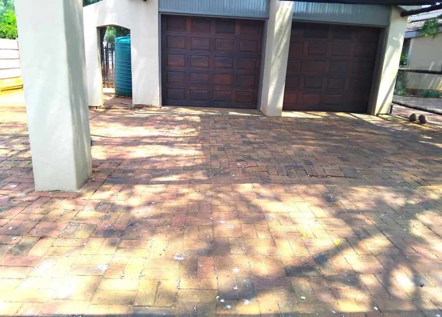 To Let 4 Bedroom Property for Rent in Kameeldoringpark Limpopo