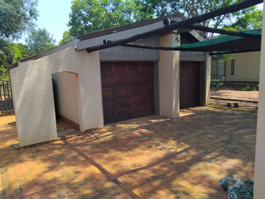To Let 4 Bedroom Property for Rent in Kameeldoringpark Limpopo