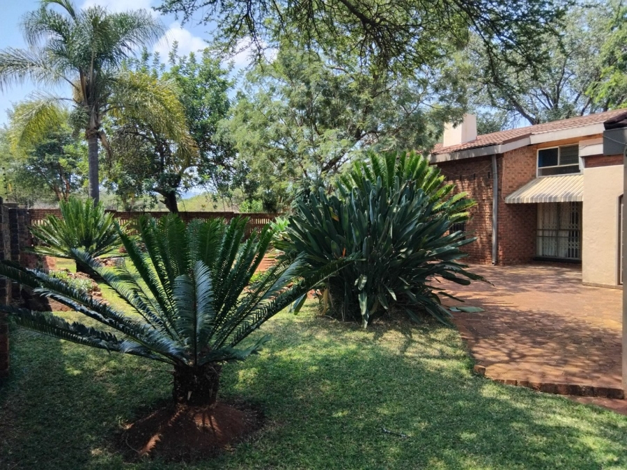To Let 4 Bedroom Property for Rent in Kameeldoringpark Limpopo