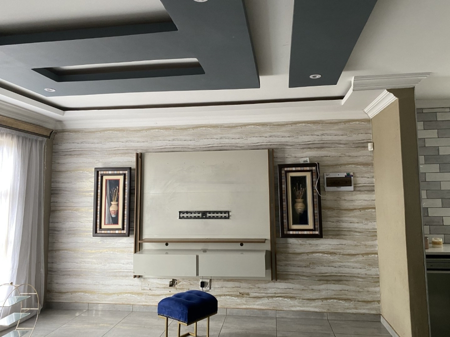 To Let 3 Bedroom Property for Rent in Mahlasedi Park Limpopo