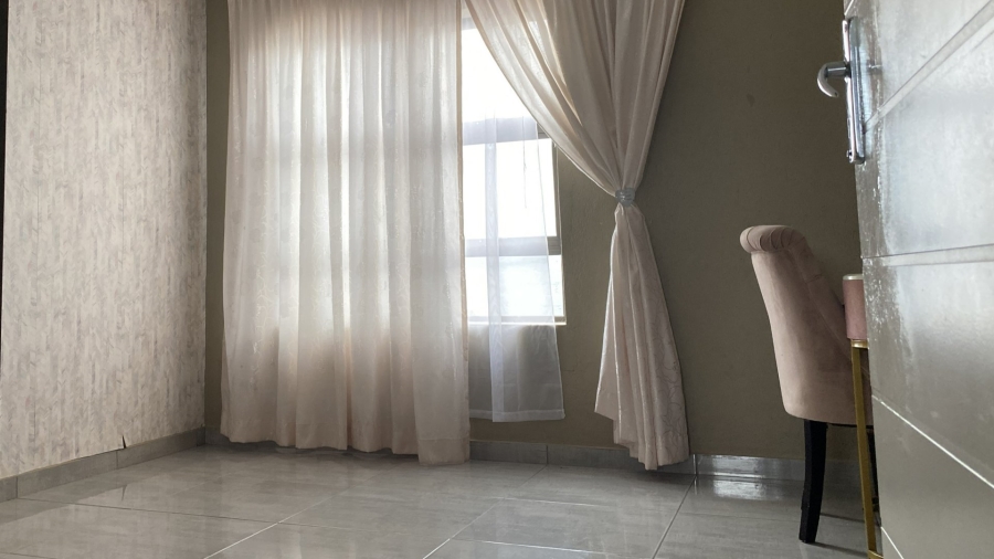 To Let 3 Bedroom Property for Rent in Mahlasedi Park Limpopo