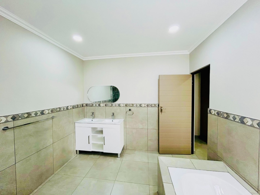 3 Bedroom Property for Sale in Fauna Park Limpopo