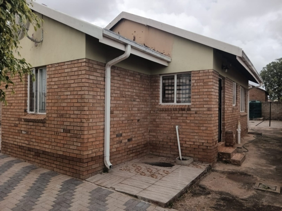 To Let 3 Bedroom Property for Rent in Madiba Park Limpopo