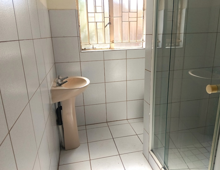 To Let 2 Bedroom Property for Rent in Bendor Limpopo