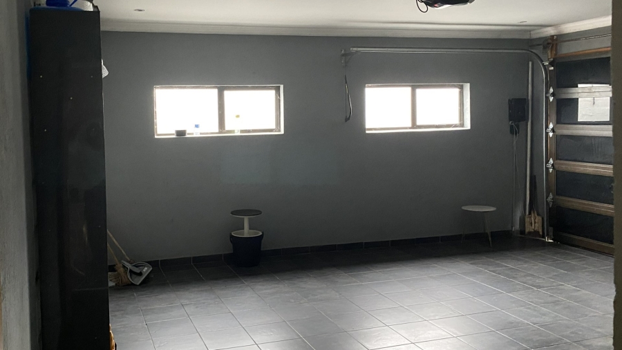 3 Bedroom Property for Sale in Mahlasedi Park Limpopo