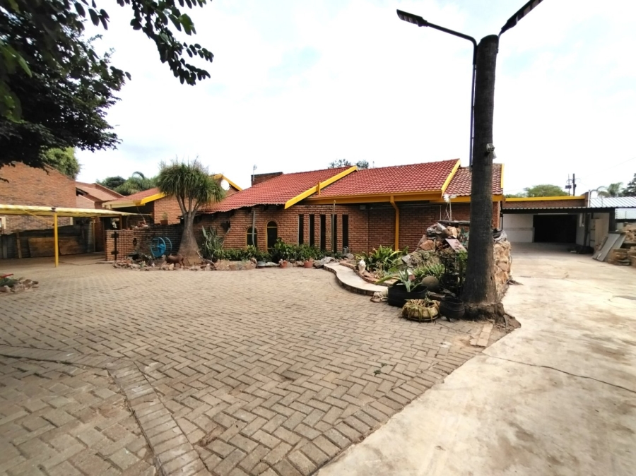 3 Bedroom Property for Sale in Fauna Park Limpopo