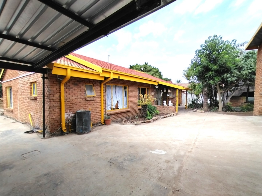 3 Bedroom Property for Sale in Fauna Park Limpopo