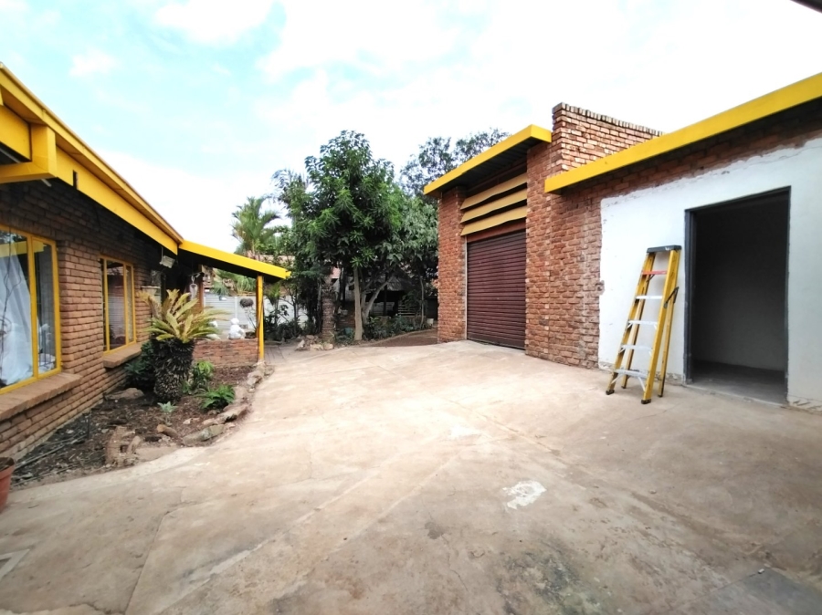 3 Bedroom Property for Sale in Fauna Park Limpopo
