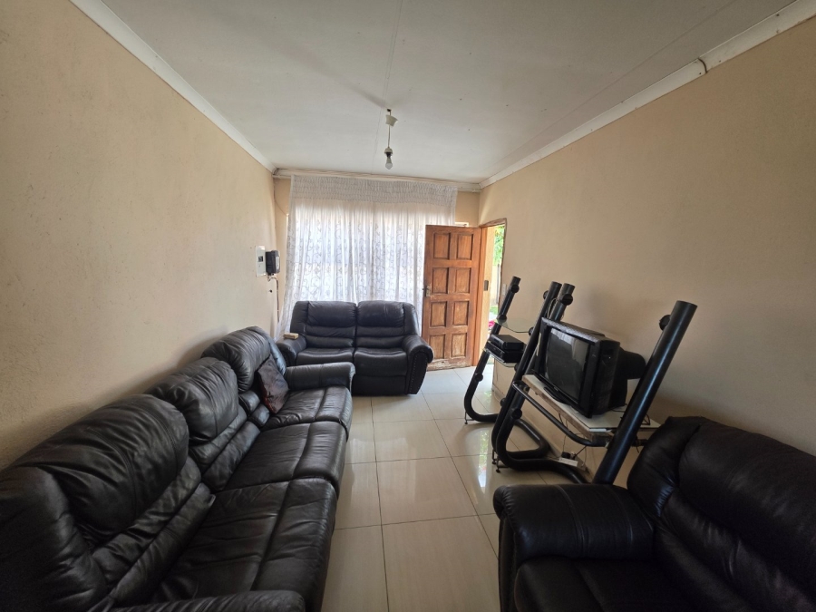 3 Bedroom Property for Sale in Mahlasedi Park Limpopo