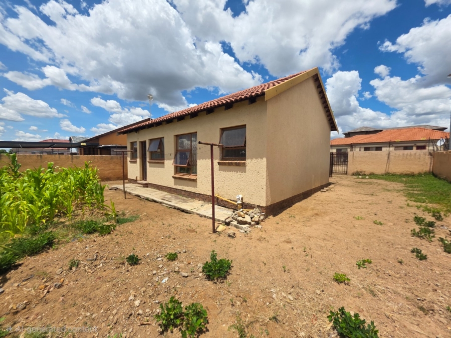 3 Bedroom Property for Sale in Mahlasedi Park Limpopo