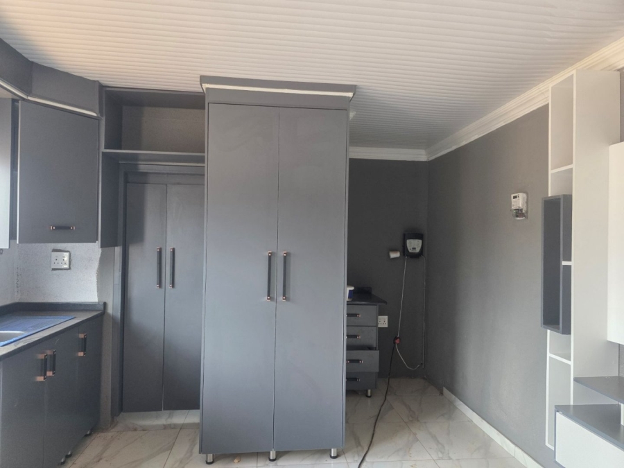 To Let 1 Bedroom Property for Rent in Nylpark Limpopo