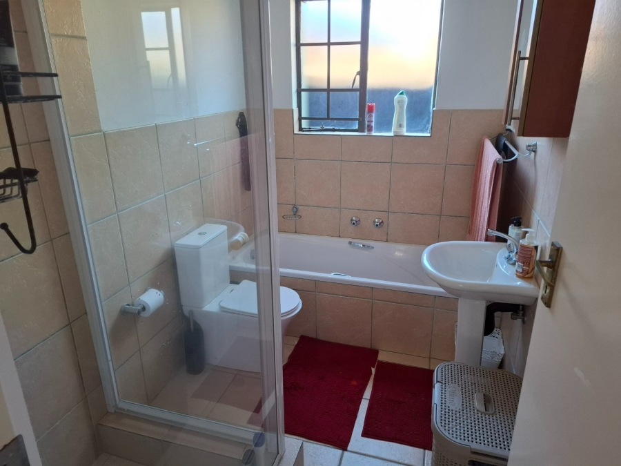 To Let 3 Bedroom Property for Rent in Bendor Limpopo