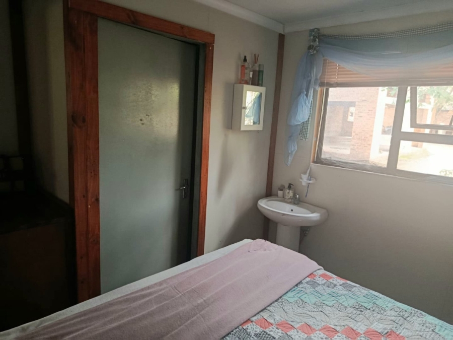 2 Bedroom Property for Sale in Leeupoort Limpopo