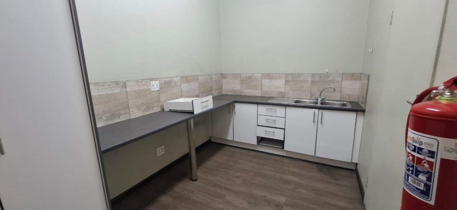 To Let Commercial Property for Rent in Nirvana Industrial Limpopo