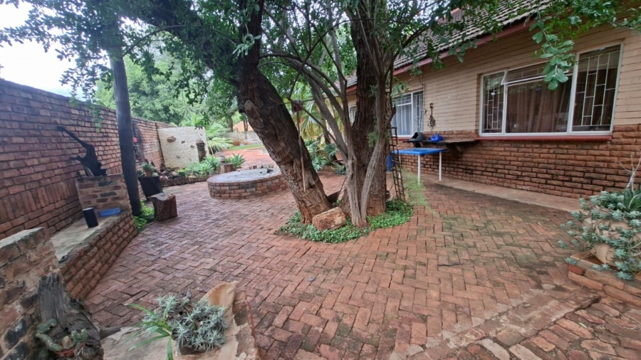 4 Bedroom Property for Sale in Chroompark Limpopo
