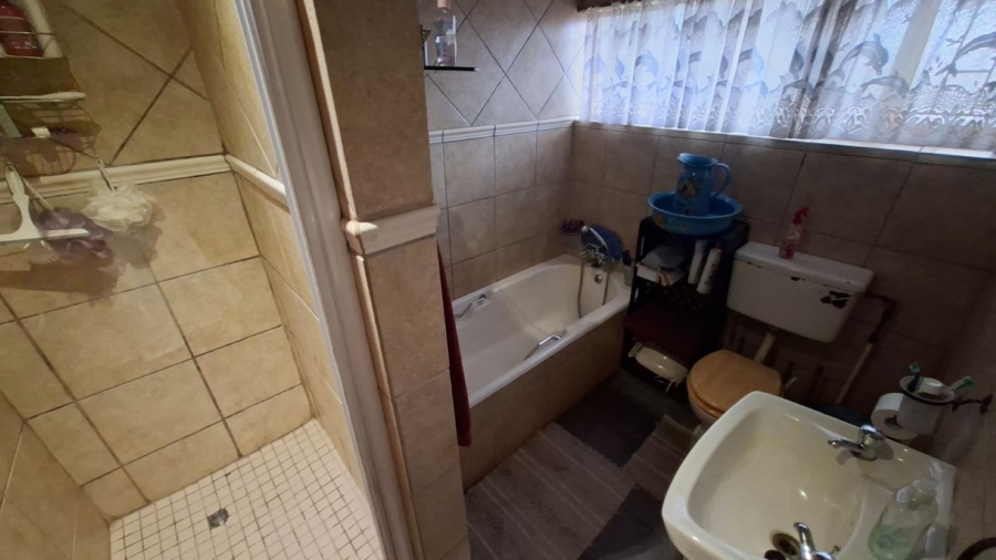 4 Bedroom Property for Sale in Chroompark Limpopo