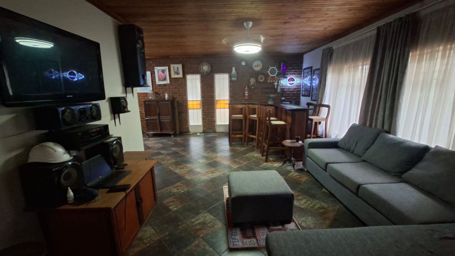 4 Bedroom Property for Sale in Chroompark Limpopo