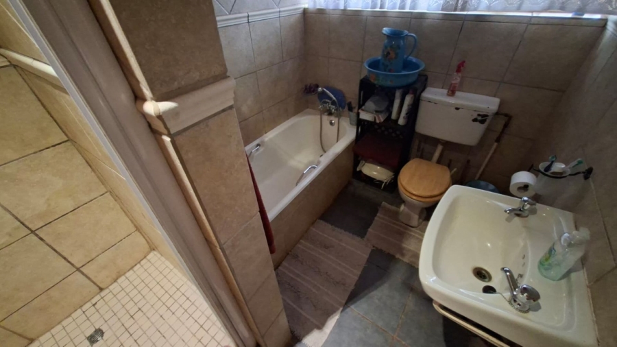 4 Bedroom Property for Sale in Chroompark Limpopo