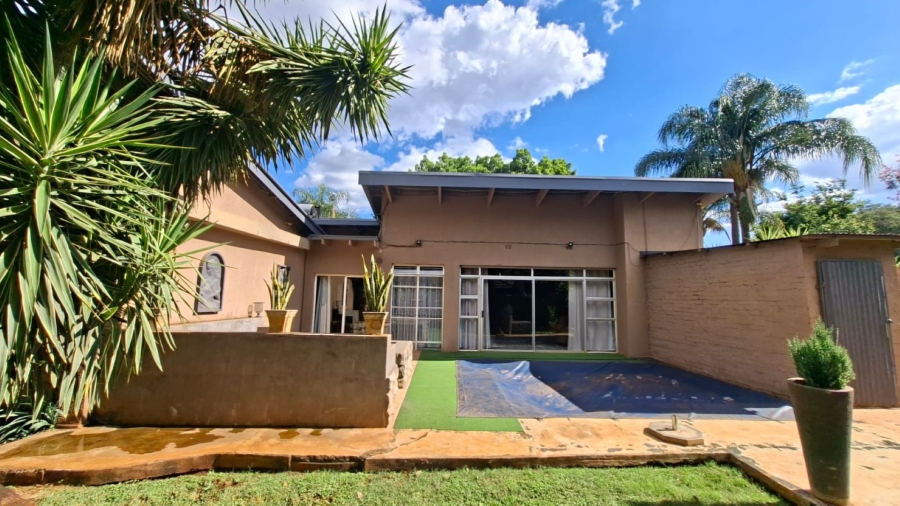 3 Bedroom Property for Sale in Kameeldoringpark Limpopo