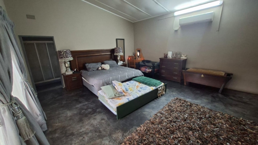 3 Bedroom Property for Sale in Kameeldoringpark Limpopo