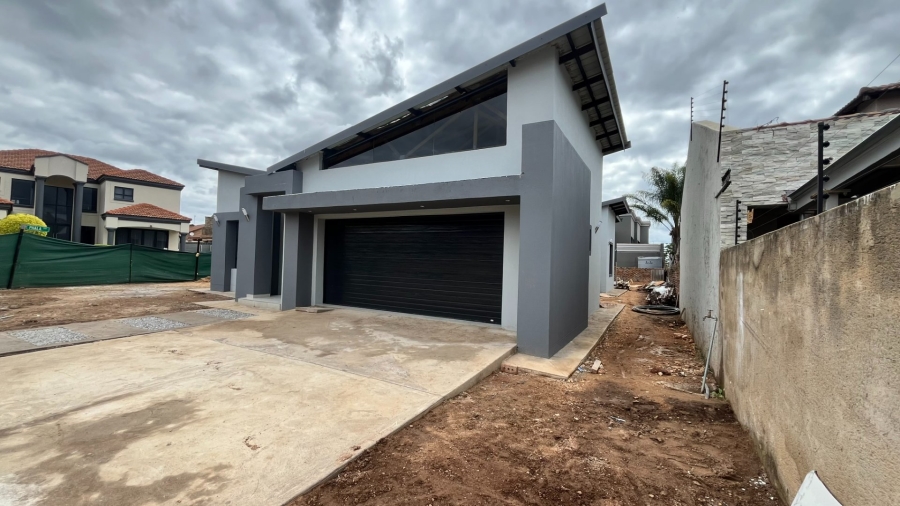 3 Bedroom Property for Sale in Vharanani Limpopo