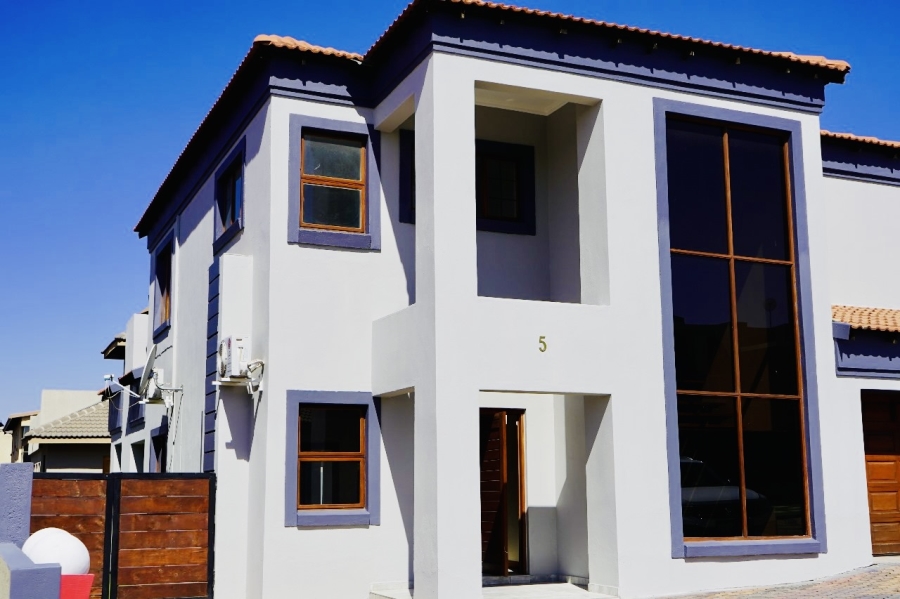 5 Bedroom Property for Sale in Woodhill Estate Limpopo