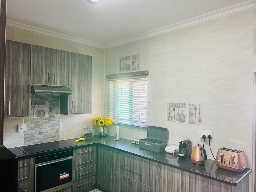 5 Bedroom Property for Sale in Woodhill Estate Limpopo