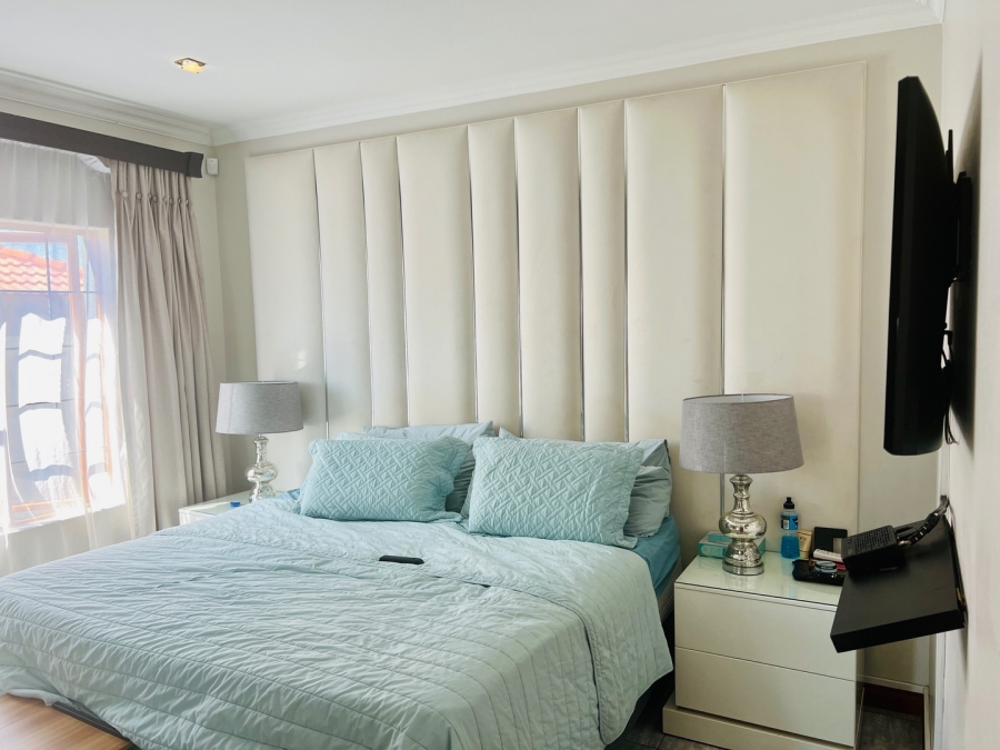 5 Bedroom Property for Sale in Woodhill Estate Limpopo