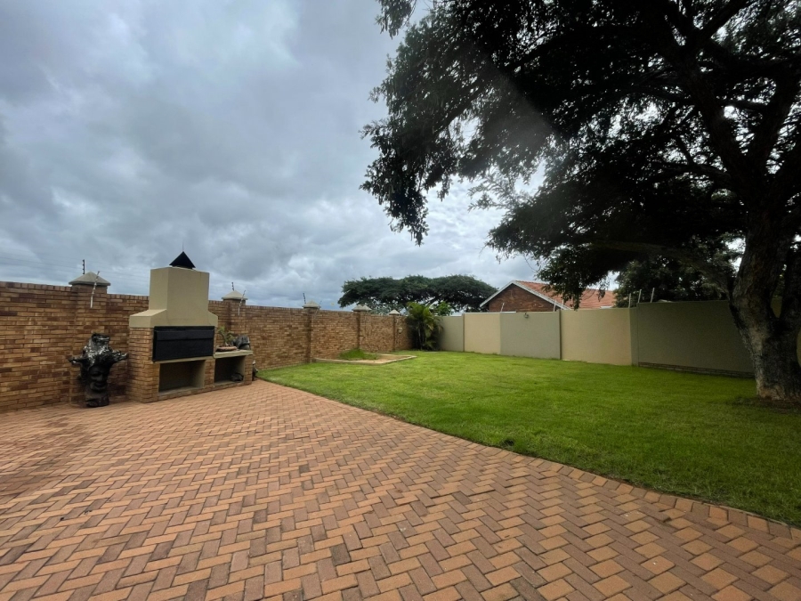 3 Bedroom Property for Sale in Bendor Limpopo
