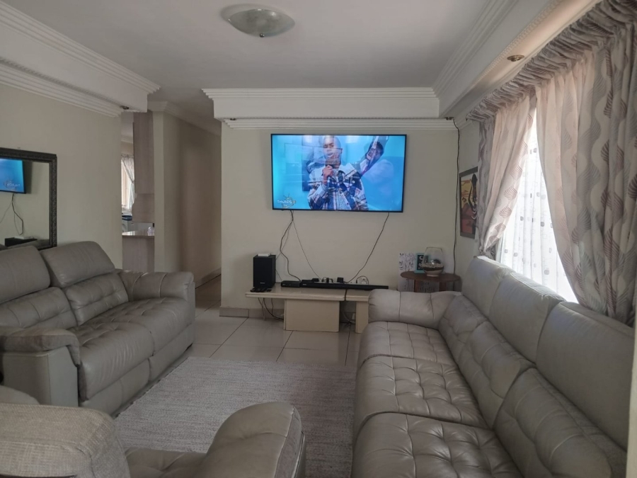 To Let 4 Bedroom Property for Rent in Bendor Limpopo