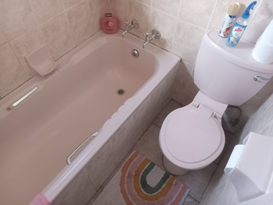 To Let 4 Bedroom Property for Rent in Bendor Limpopo