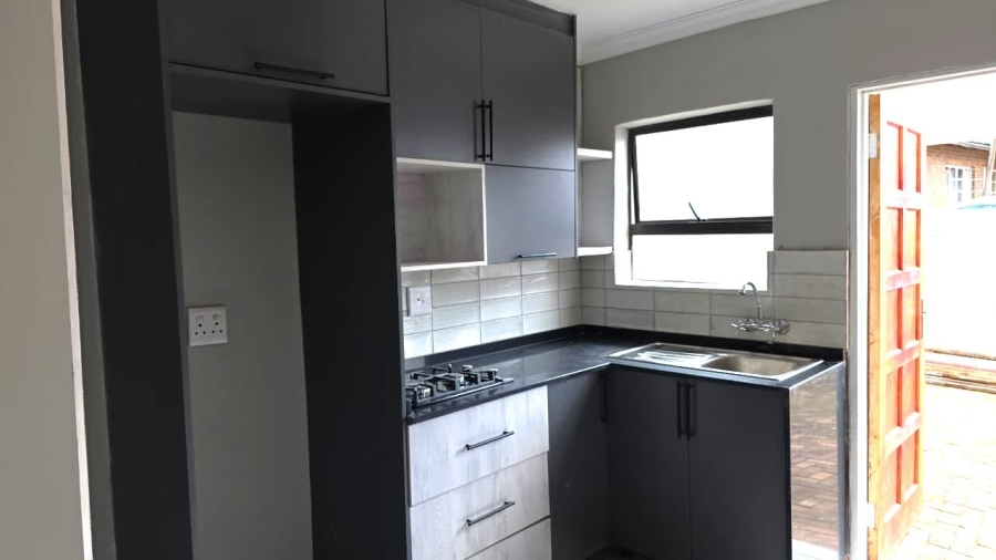 To Let 1 Bedroom Property for Rent in Aquapark Limpopo