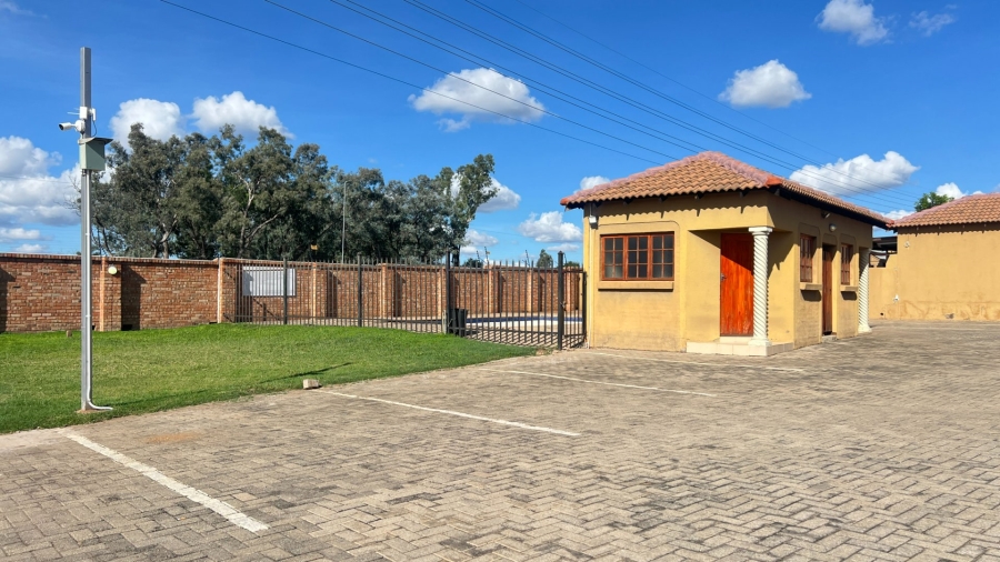 To Let 3 Bedroom Property for Rent in Bendor Limpopo