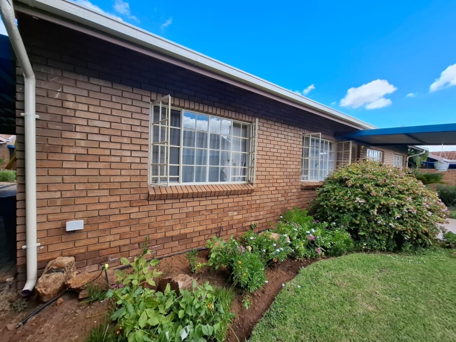 3 Bedroom Property for Sale in Koraal Retirement Village Limpopo