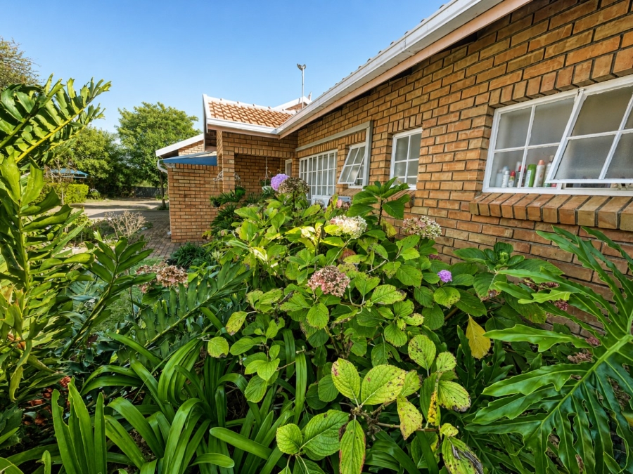 3 Bedroom Property for Sale in Koraal Retirement Village Limpopo