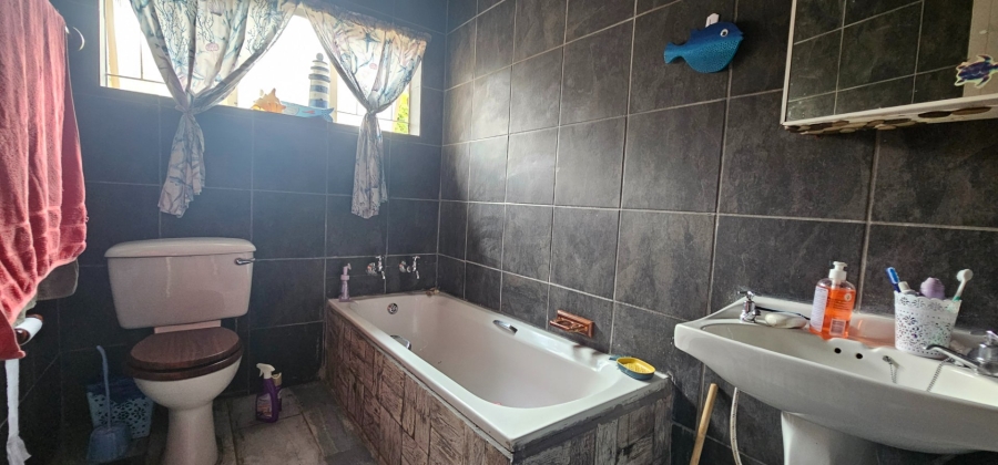 4 Bedroom Property for Sale in Bendor Limpopo