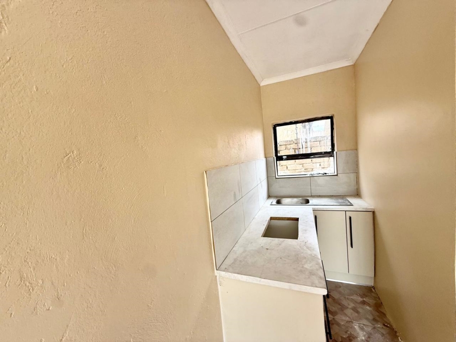 To Let  Bedroom Property for Rent in Ivydale A H Limpopo