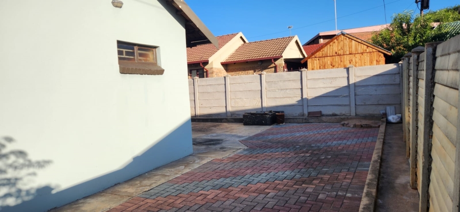3 Bedroom Property for Sale in Westenburg Limpopo