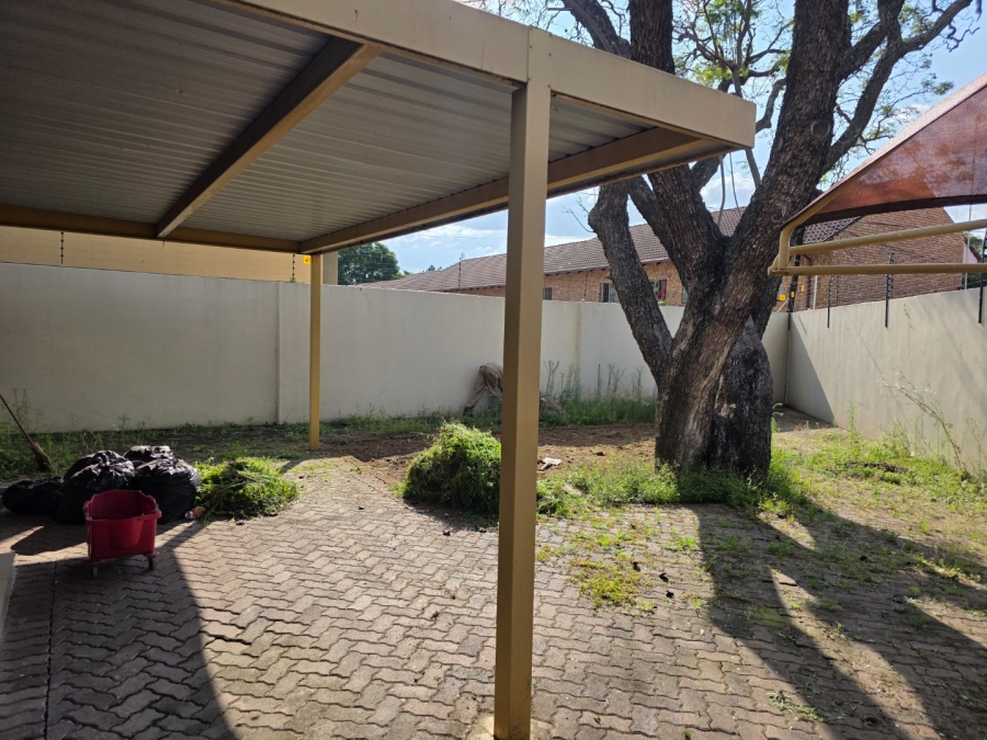 1 Bedroom Property for Sale in Polokwane Central Limpopo