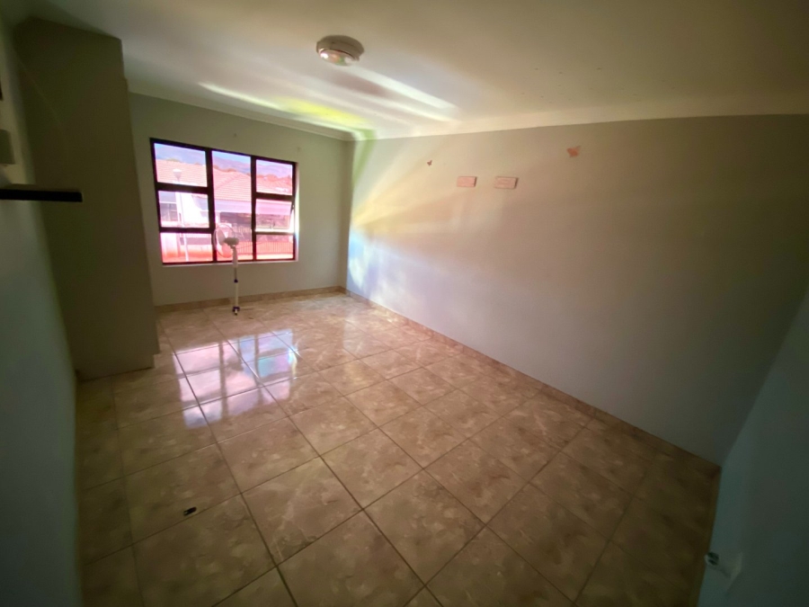 4 Bedroom Property for Sale in Chroompark Limpopo