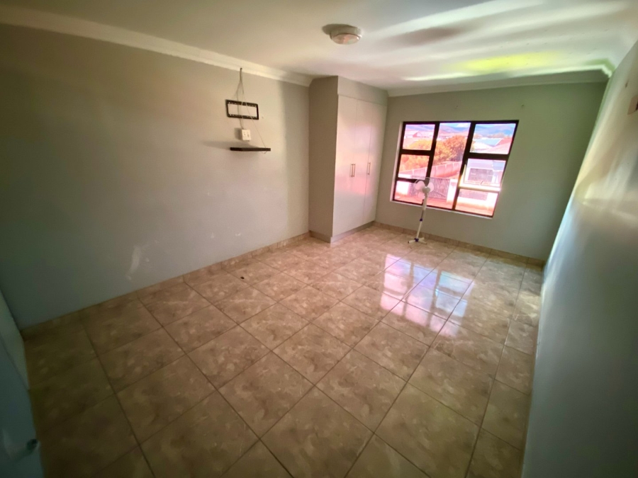 4 Bedroom Property for Sale in Chroompark Limpopo