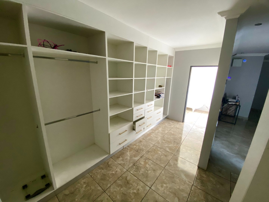 4 Bedroom Property for Sale in Chroompark Limpopo