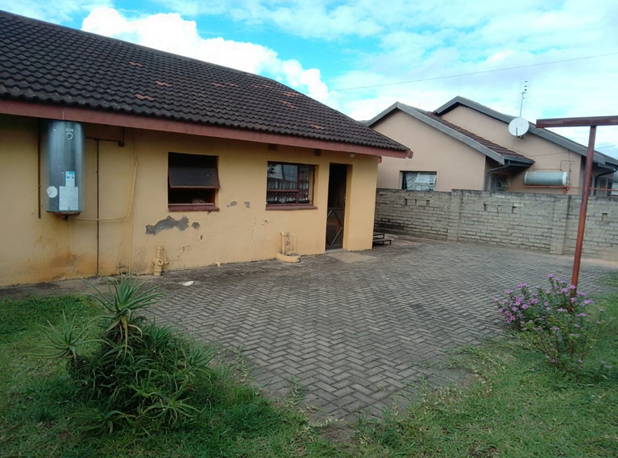 2 Bedroom Property for Sale in Nkowankowa Limpopo